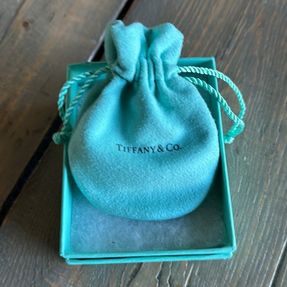 EUC Tiffany Blue Box Pendant with 20” Sterling Beaded Chain - Picture 7 of 12